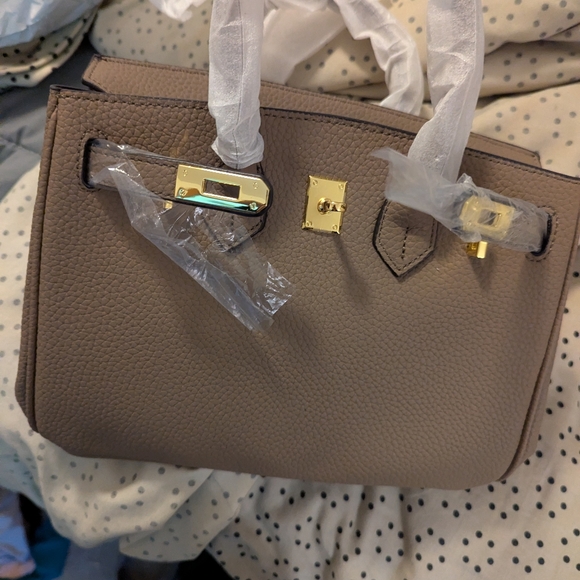 Chic Taupe Satchel with Gold Accents - Picture 4 of 5